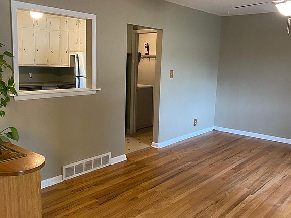 5th image of 1429 Sharpe Pl