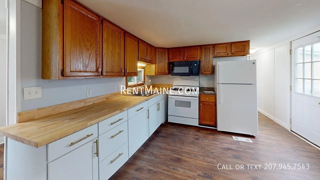 2 bed, 900 sqft, $975 — Photo 1