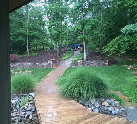 4th image of 18 Oakshire Ln