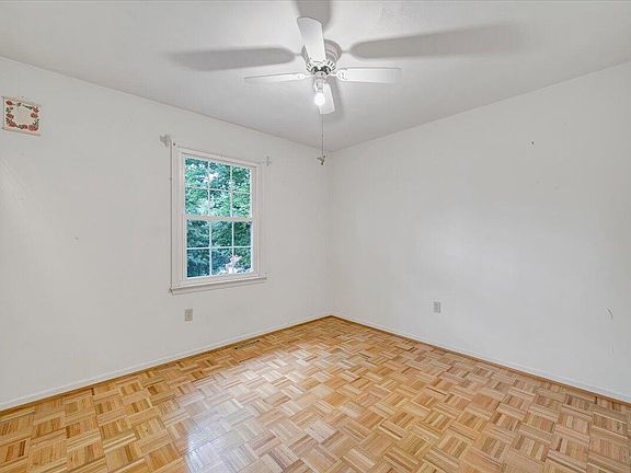 5th image of 2826 Greggin Dr