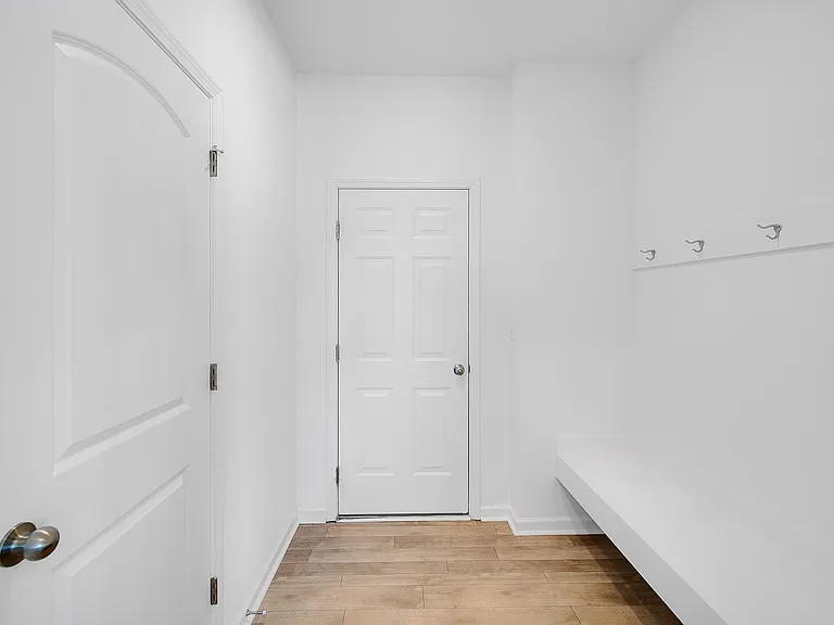 1224 Maxwell Ct — Photo 12