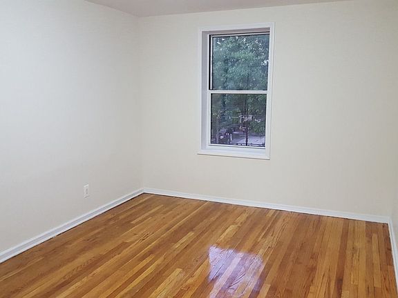 4th image of 3334 77th St APT 4B