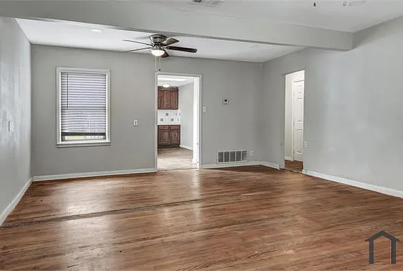3604 Sydney St — Photo 2