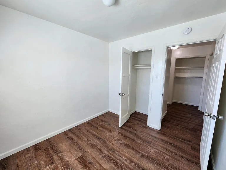 7238 Fulton St — Photo 12