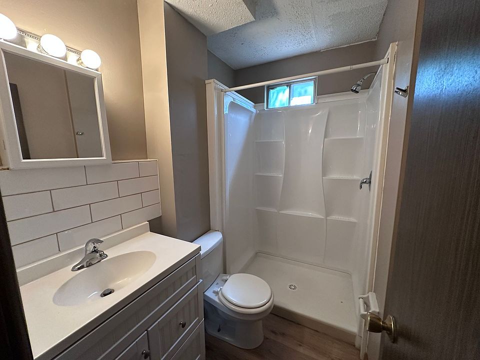 2nd image of 1609 Windsor St APT 4