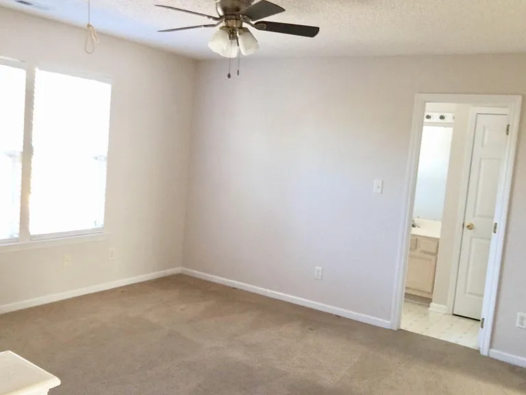 Loft and second-floor Full bath