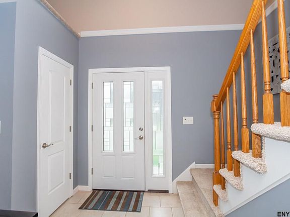 5th image of 110 Concord Dr