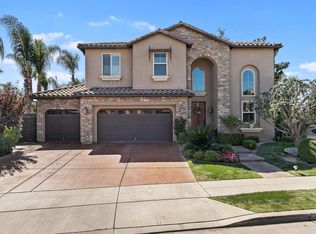 11253 N Via Trevisio Way, Fresno, CA 93730