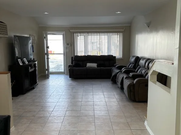 95-18 Linden Boulevard image 3 of 16