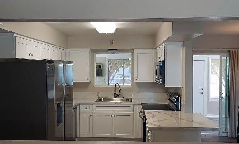 5421 E Dallas St — Photo 2