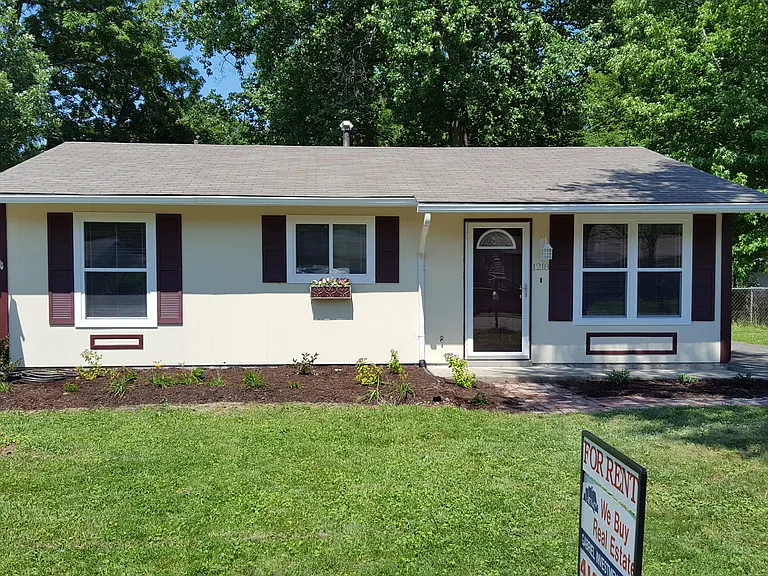 1218 Birchwood Dr #1218 — Photo 1