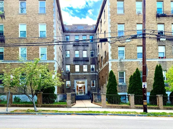 4120 14th St NW APT B2, Washington, DC 20011