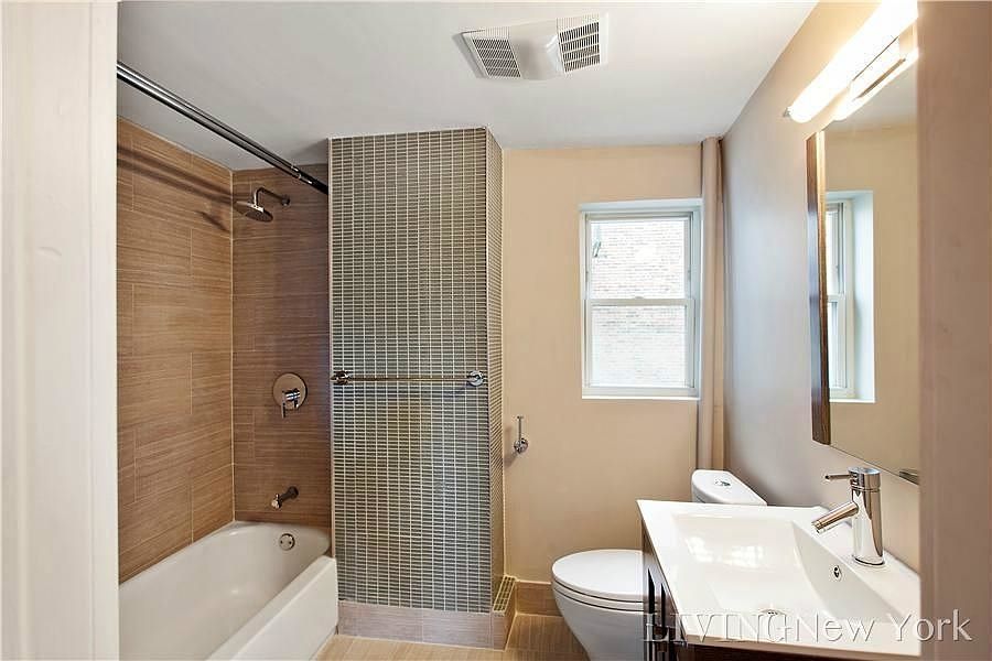 2nd image of 499 Grand St #2REAR