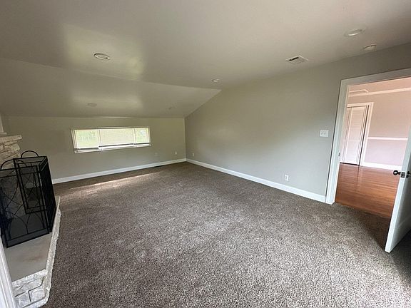 5th image of 1370 Farley Dr