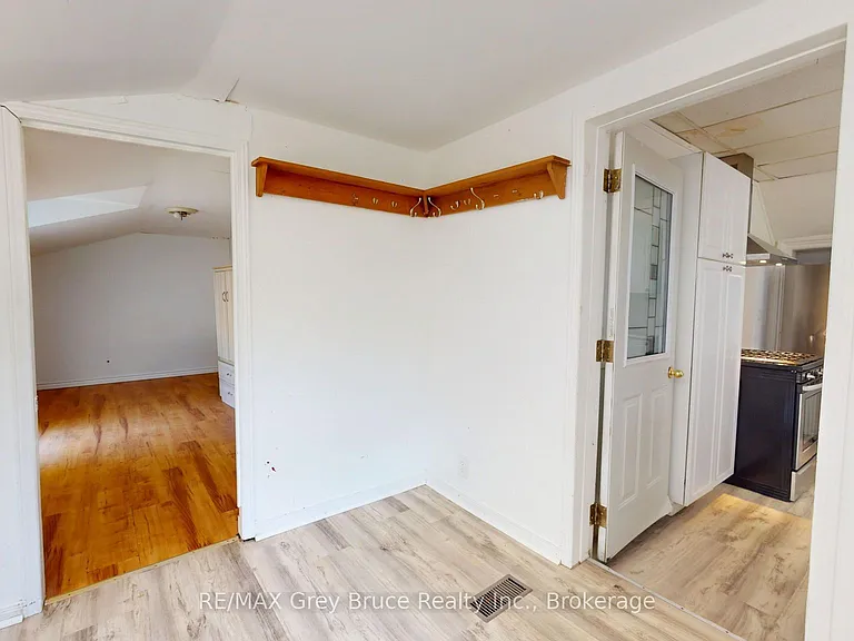 218 Denmark St — Photo 17