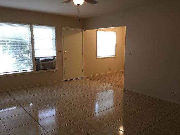 5th image of 1441 N Los Robles Ave APT 2