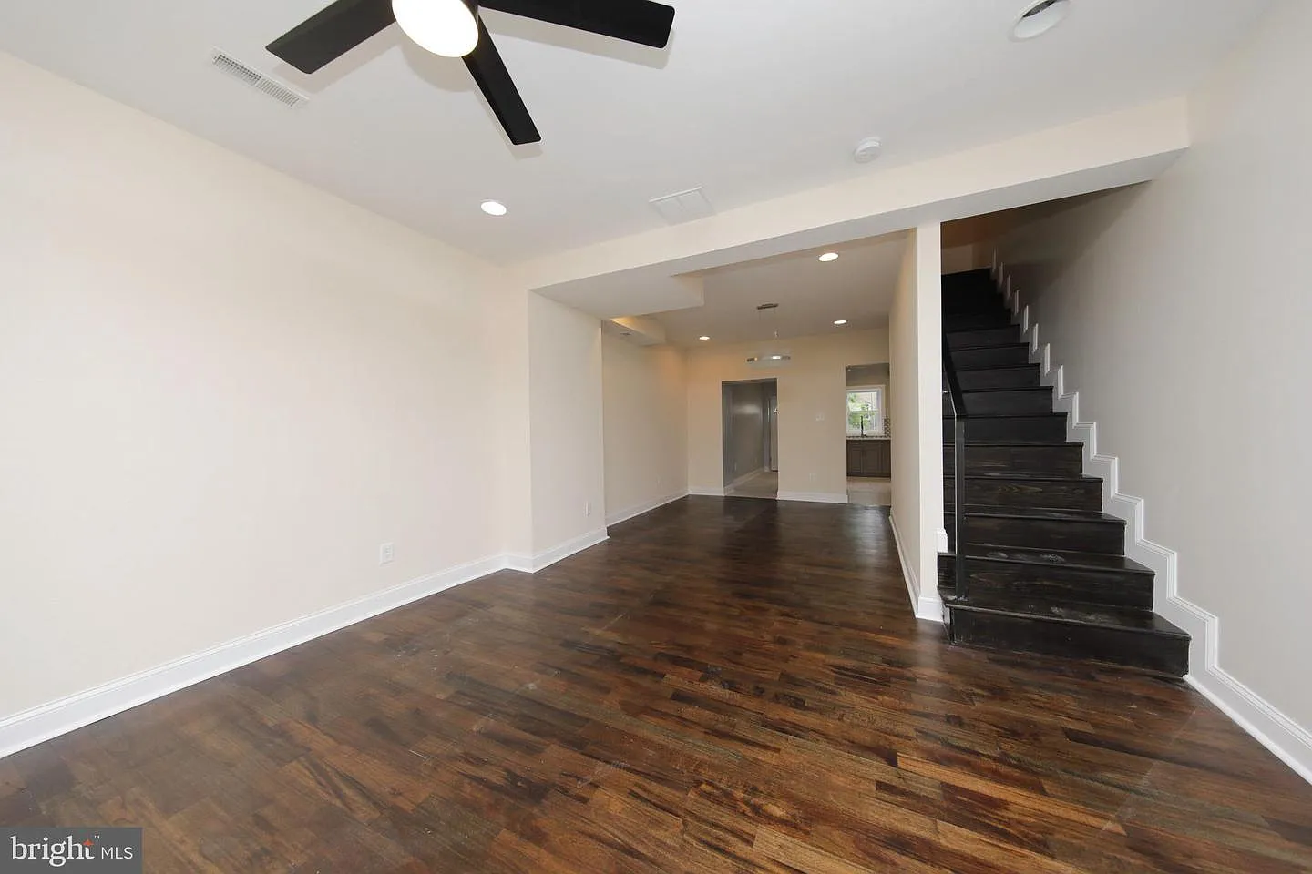 4 bed, 1530 sqft, $2,900 — Photo 3
