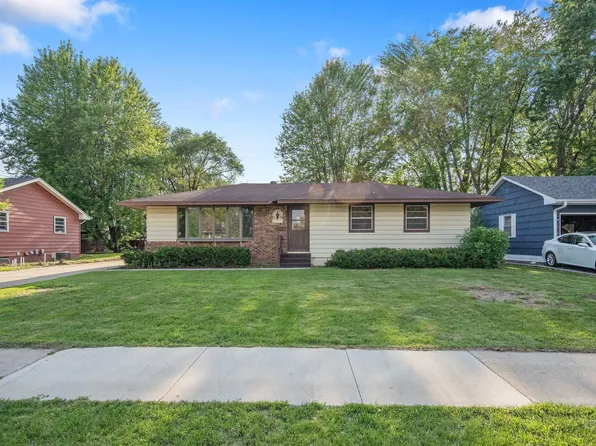 7119 Halifax Ave N, Brooklyn Center, MN 55429