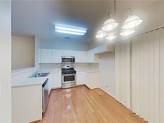 4th image of 1485 Cove Creek Cir