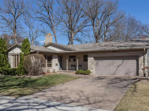 3410 51st St, Moline, IL 61265