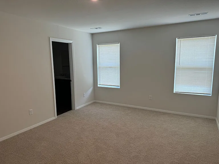 2515 S Silver St — Photo 7