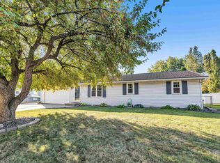 2749 Tulip Ct, Green Bay, WI 54313