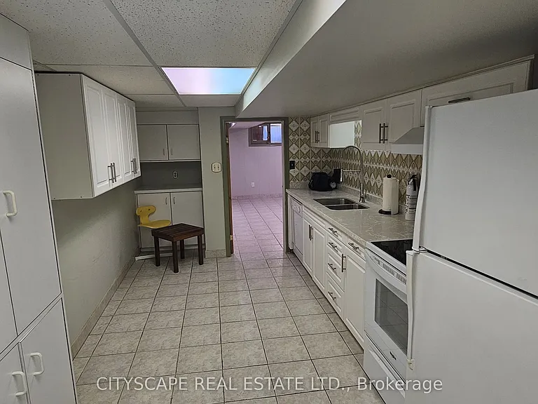 49 Algoma St #BASEMENT — Photo 9