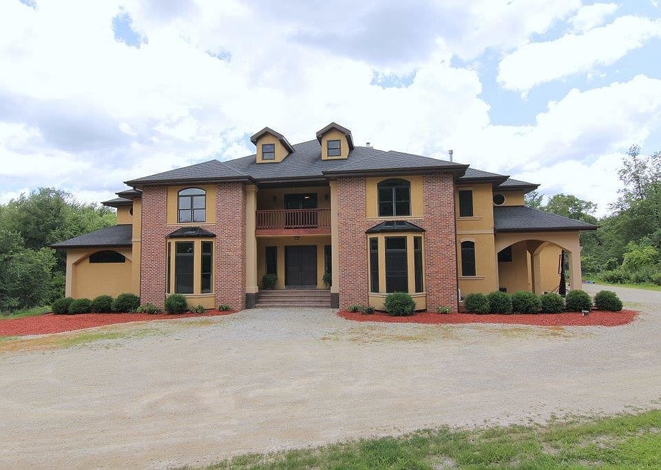 1st image of 1825 W Aberdeen Dr