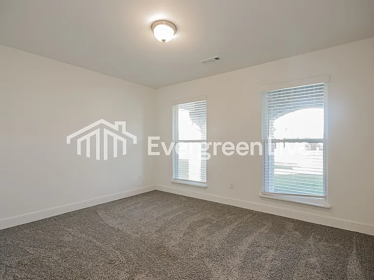 5907 Hoover St — Photo 13