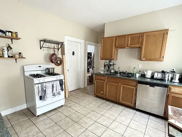 72 Calumet St #3A — Photo 2