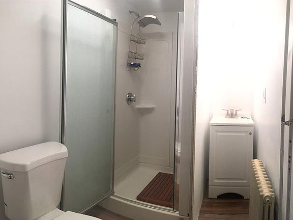 5th image of 52 Cherry St