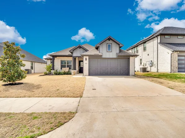 128 Arrow Wood Rd, Waxahachie, TX 75165