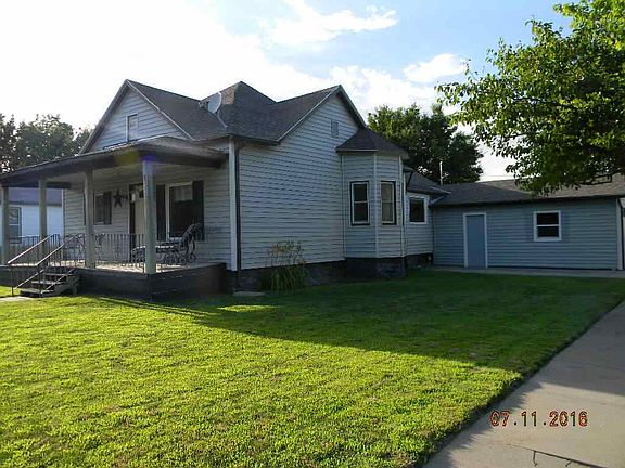 2nd image of 621 E 3rd St