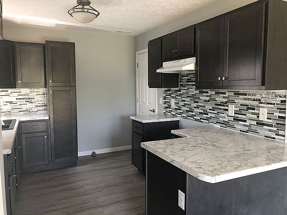 4th image of 3637 Braddock Dr
