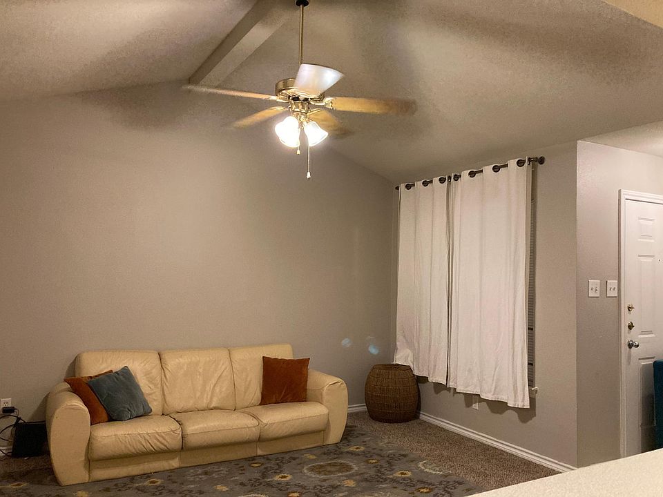 1st image of 2338 Pheasant Ln