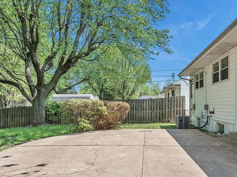 765 Babler Dr — Photo 18