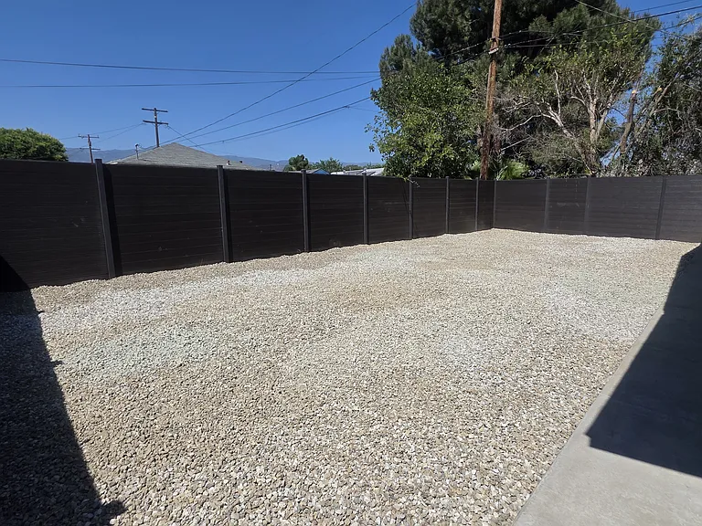 Crestview Ave — Photo 24