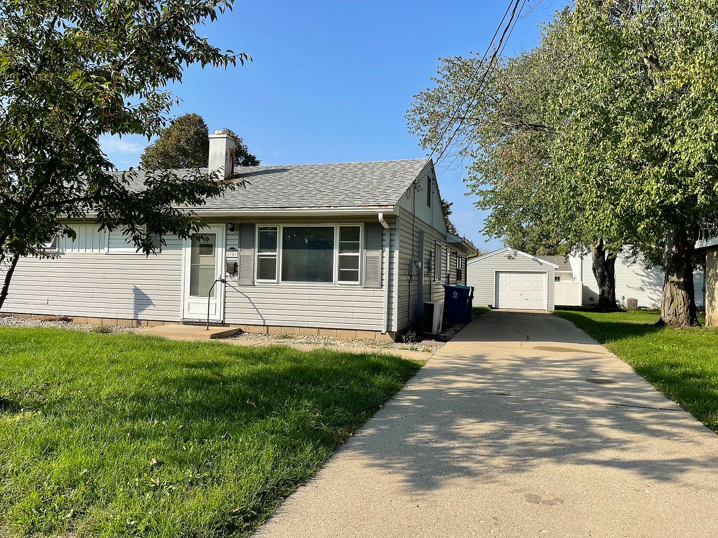 1709 10th St, Peru, IL 61354 Zillow