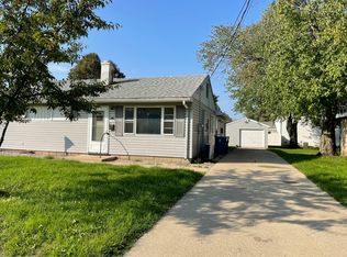 1709 10th St, Peru, IL 61354