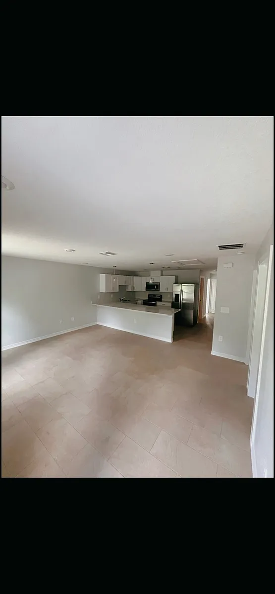Building Photo - 430 Gordon Ave N #430