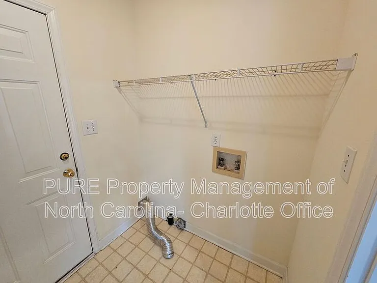 151 Woodfern Pl — Photo 34