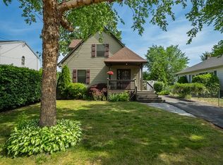 20 Rosella St, Springfield, MA 01118