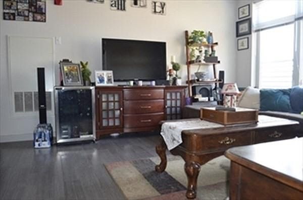 2nd image of 99 Tremont St #513