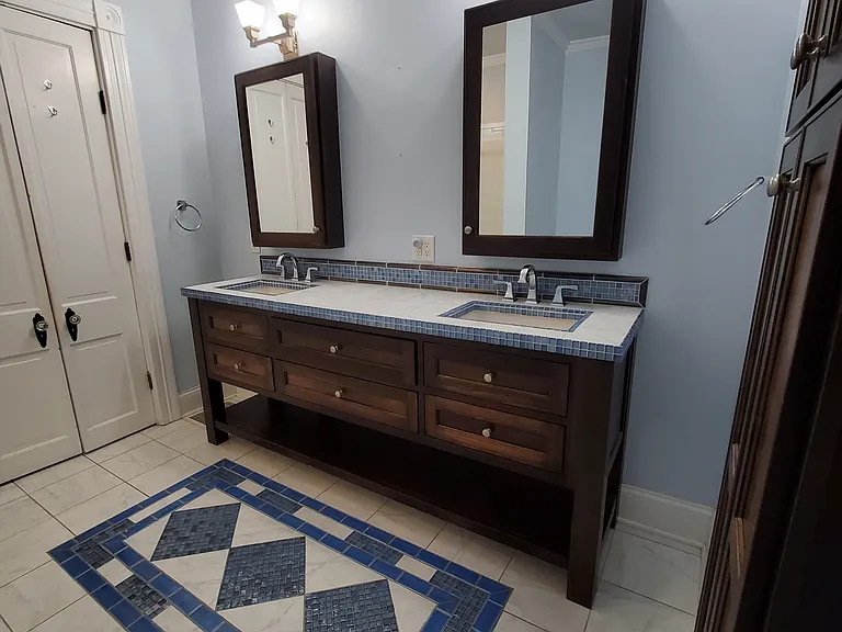 114 W Lexington Ave — Photo 53