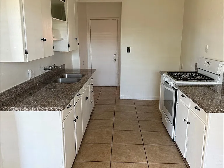 645 Euclid Ave — Photo 7