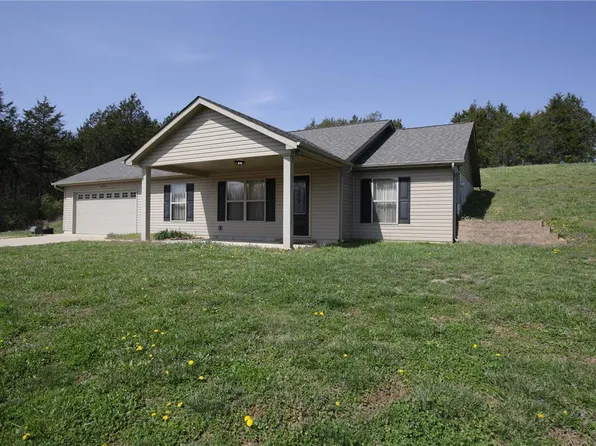 10053 Woodland Rd, Festus, MO 63028