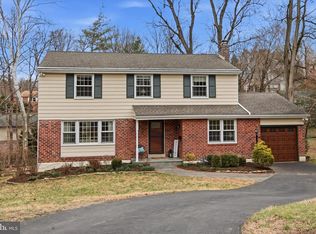 8331 Elliston Dr, Glenside, PA 19038