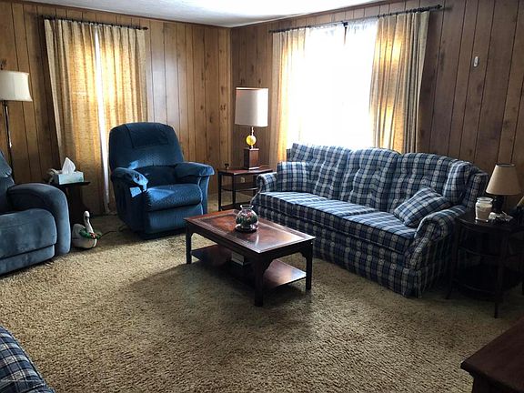 4th image of 646 Dede Dr