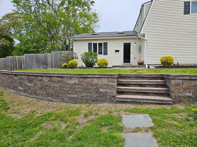 2 Carnegie Dr #2 — Photo 25