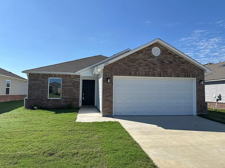 1011 W Fargo Rd — Photo 3